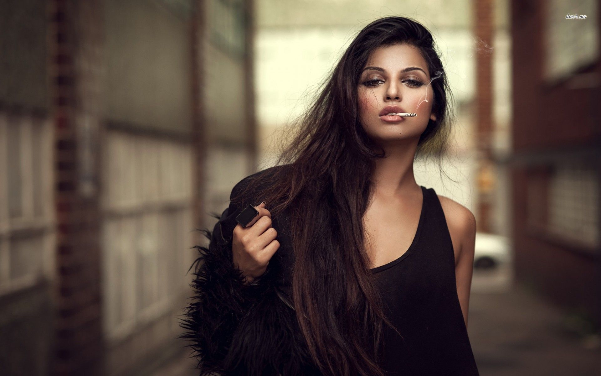 A playful frame from Sassy girls — online in Taiz