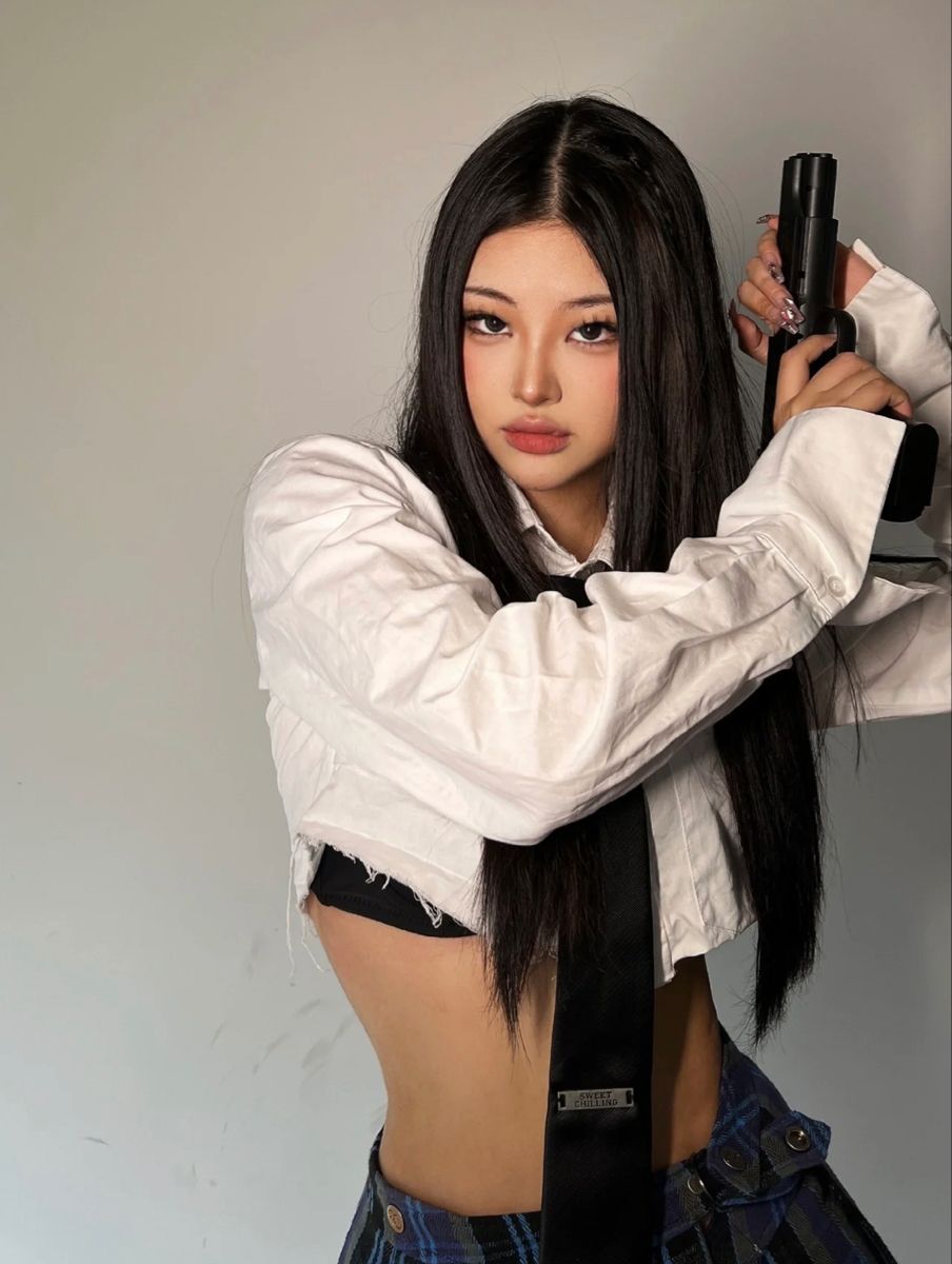 A cozy shot with Sassy girls — straight from Taiz