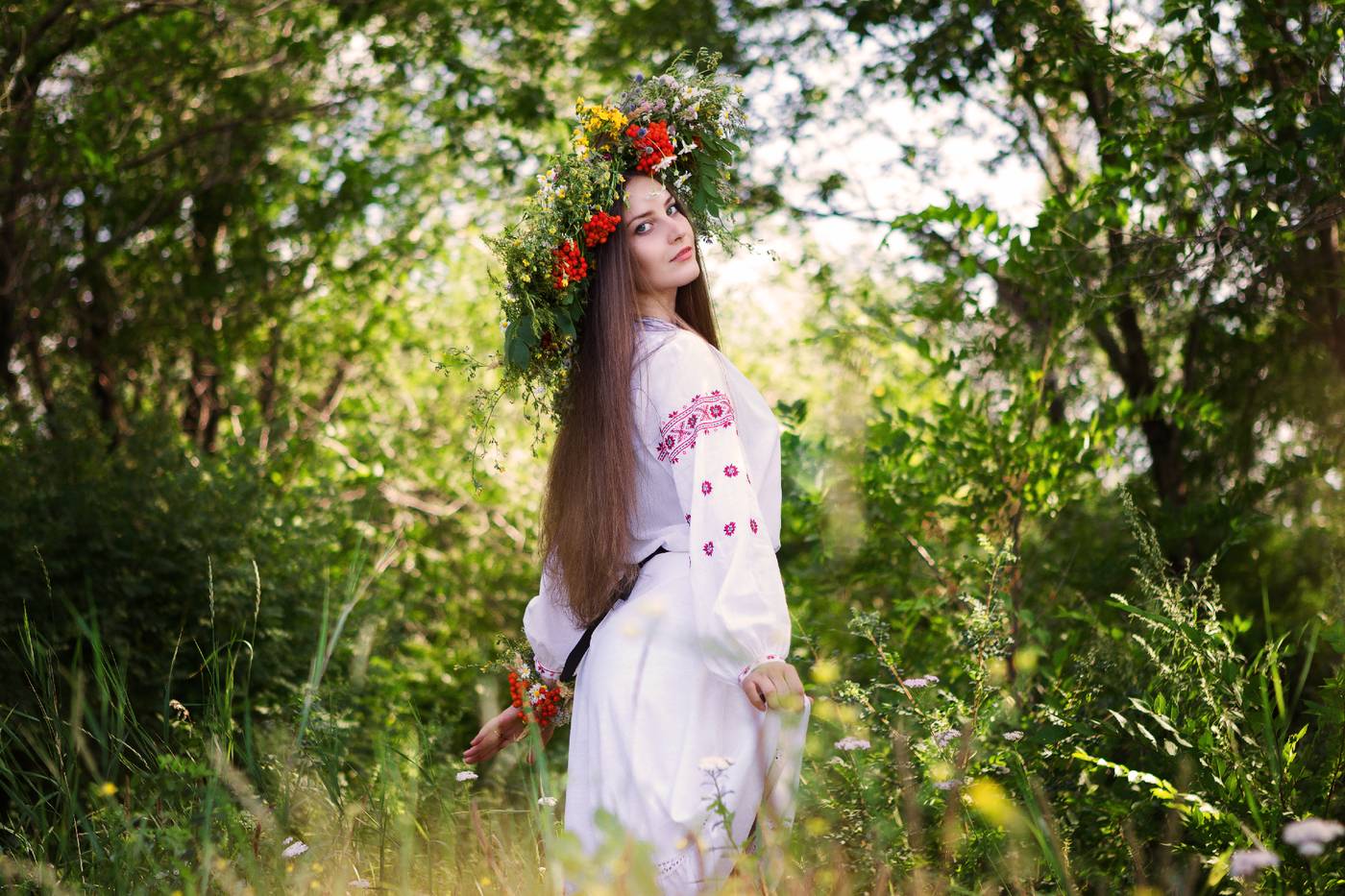 Slavic girls brings the glow — live moments in Taiz