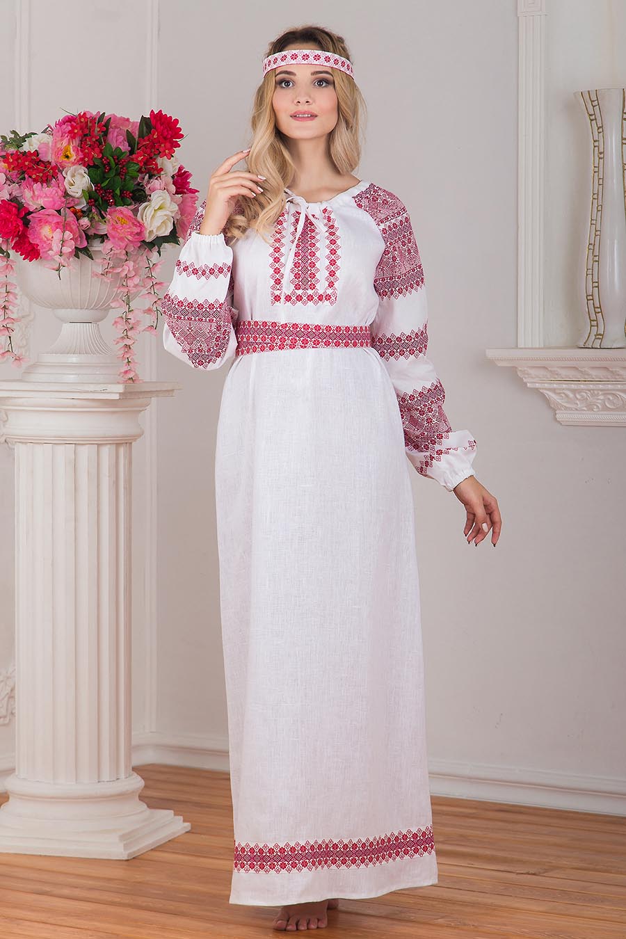 A playful frame from Women in Slavic costumes — online in Taiz