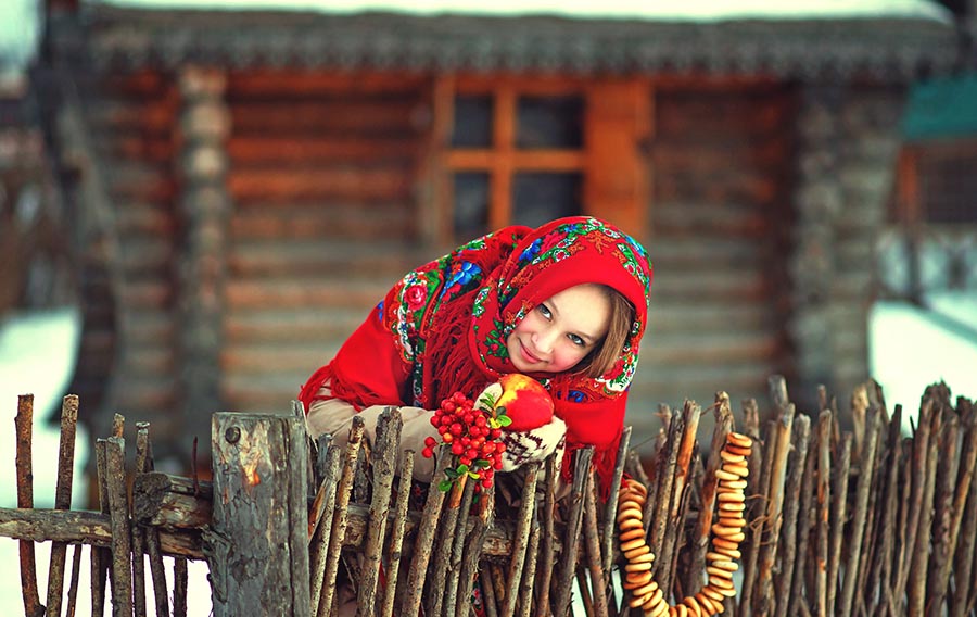 Sexy girl Women in Slavic costumes in Taiz