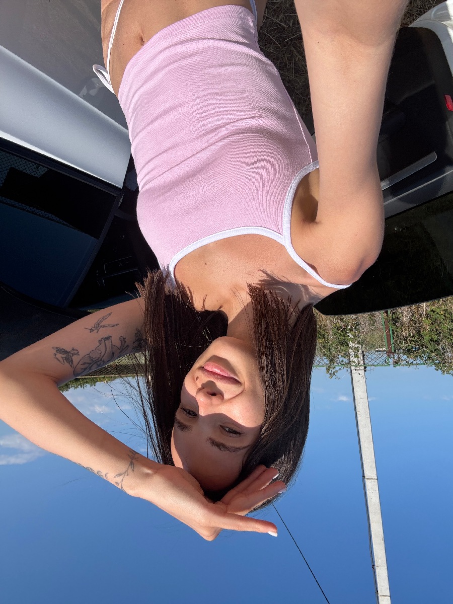 Sexy model Tina in Taiz